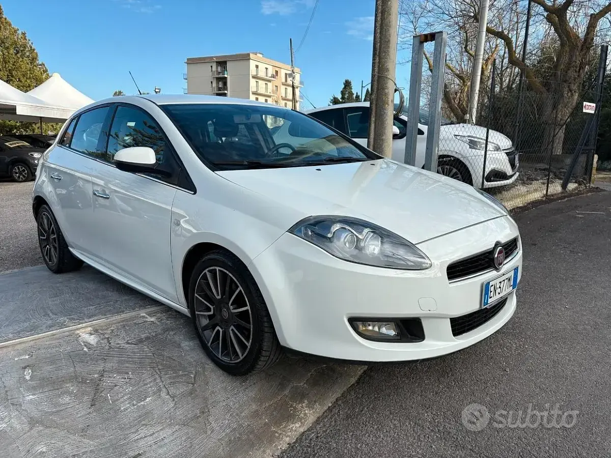 Usata Fiat Bravo Sport 105 CV (77 kW) 2012 Bianco Utilitaria