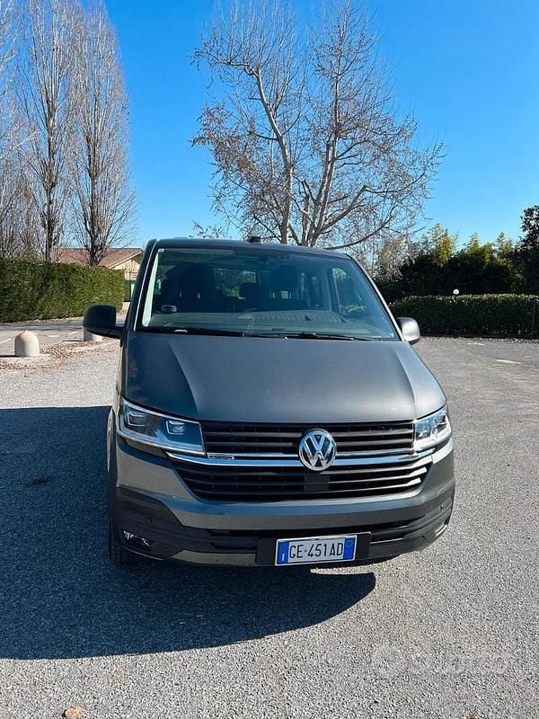Usata VW Multivan 150 CV (110 kW) 2021 Grigio Furgone