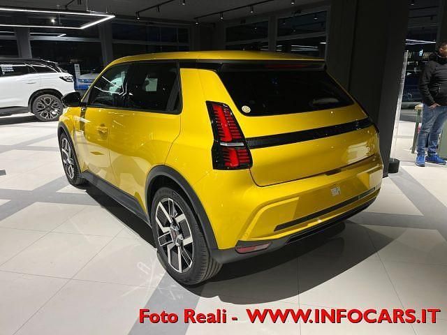 Nuova Renault 5 E-Tech Urban 69 kW (95 CV) 2025 Giallo pop metallizzato Berlina