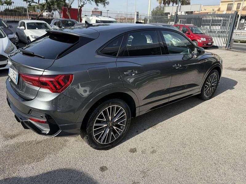Usata Audi Q3 Sportback S-Line 150 CV (110 kW) 2023 Grigio SUV