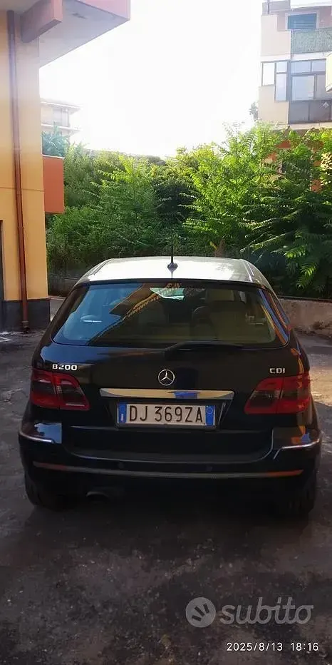 Usata Mercedes B200 140 CV (102 kW) 2007 Nero Monovolume