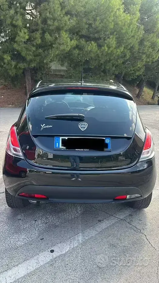 Usata Lancia Ypsilon 69 CV (50 kW) 2012 Nero Utilitaria