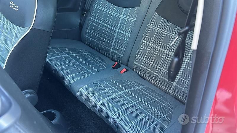 Usata Fiat 500 Lounge 69 CV (50 kW) 2016 Rosso Utilitaria