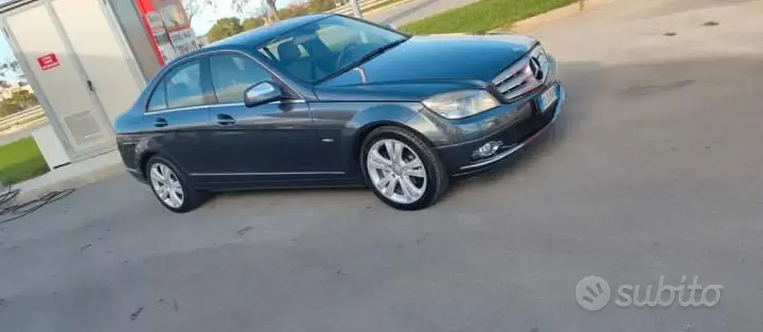 Usata Mercedes 220 170 CV (125 kW) 2007 Berlina