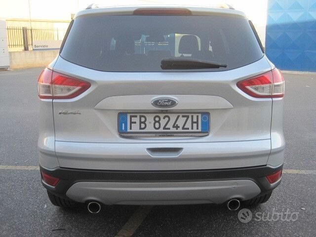 Usata Ford Kuga Titanium 120 CV (88 kW) 2016 Argento SUV