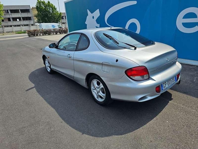 Usata Hyundai Coupé 140 CV (102 kW) 2001 Argento Coupé