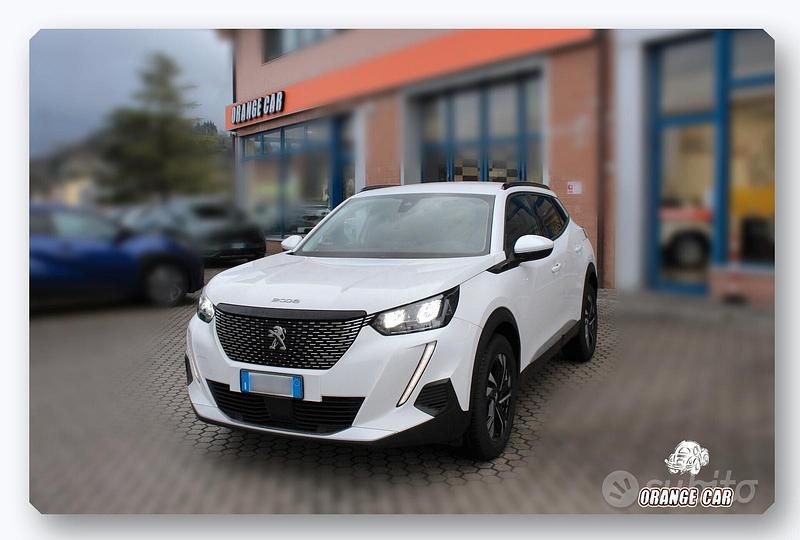 Usata Peugeot 2008 Allure 110 CV (80 kW) 2021 Bianco SUV