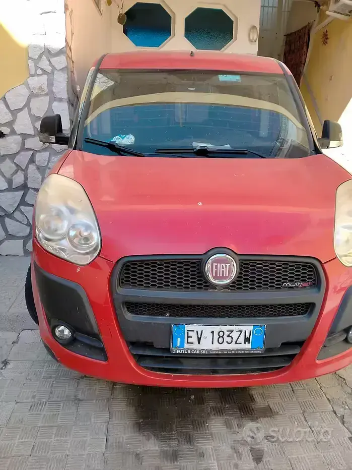 Usata Fiat Doblò 90 CV (66 kW) 2014 Rosso Monovolume