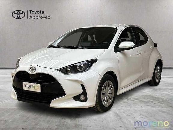 Usata Toyota Yaris Active 111 CV (81 kW) 2023 Bianco Utilitaria
