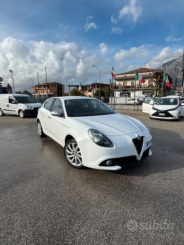 Usata 2016 Alfa Romeo Giulietta Tre volumi | 6999 € - Immagine 1/4