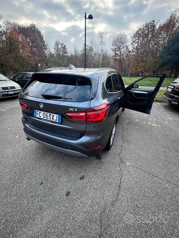 Usata BMW X1 150 CV (110 kW) 2016 Grigio SUV