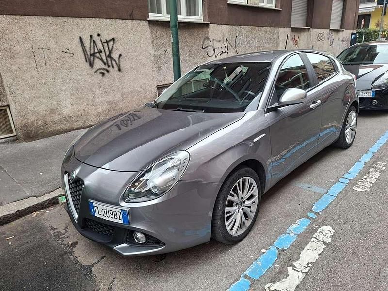 Usata Alfa Romeo Giulietta Super 120 CV (88 kW) 2017 Utilitaria