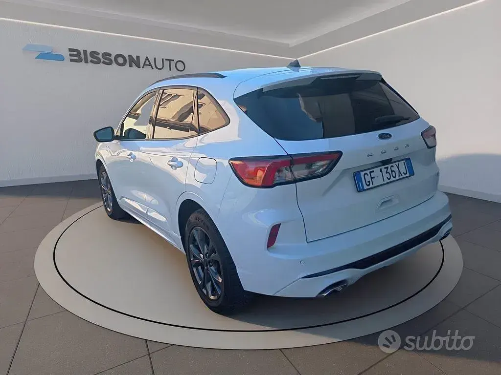 Usata Ford Kuga ST-Line 120 CV (88 kW) 2021 Bianco SUV