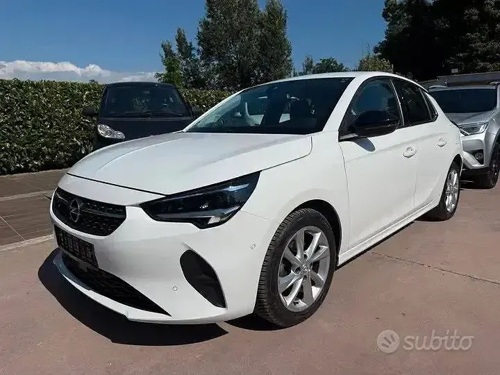 Usata Opel Corsa Elegance 75 CV (55 kW) 2022 Bianco Utilitaria