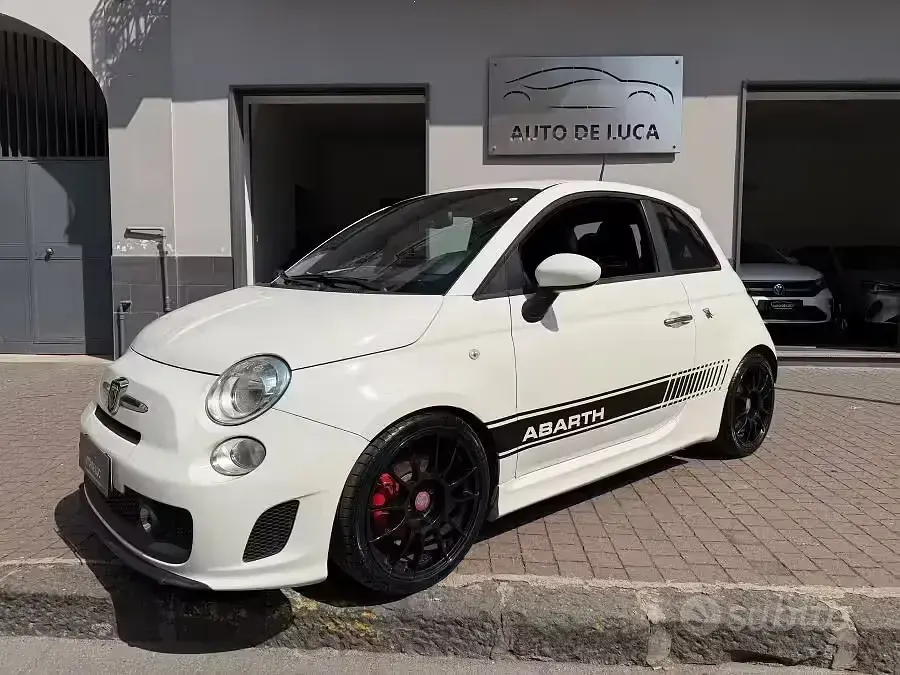 Usata Abarth 500 135 CV (99 kW) 2015 Nero Utilitaria