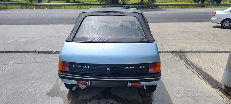 Usata Peugeot 205 49 CV (36 kW) 1986 Blu/azzurro Cabrio