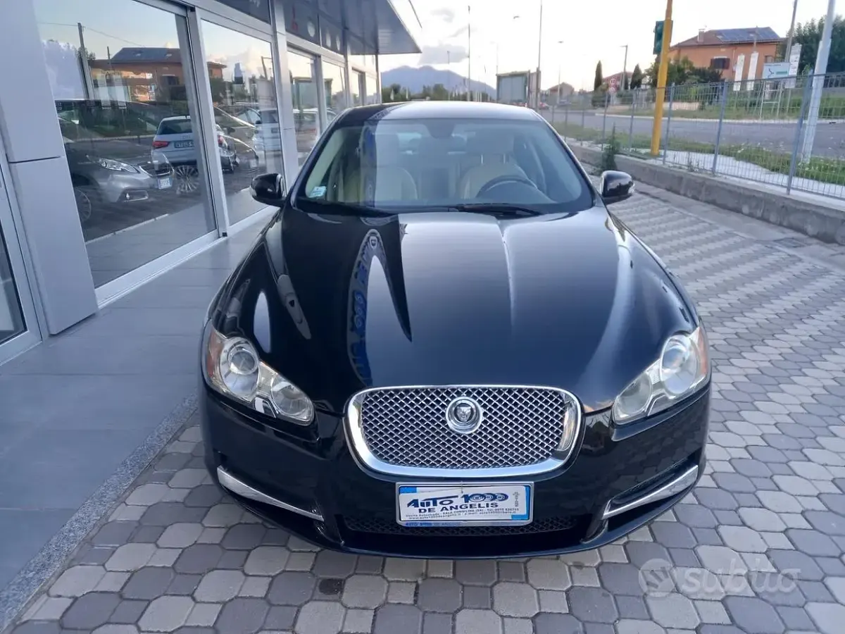 Usata Jaguar XF Premium Luxury 207 CV (152 kW) 2009 Nero Berlina