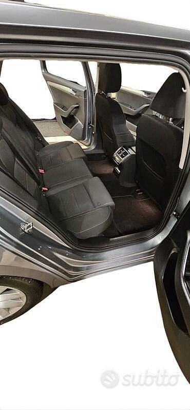 Usata Skoda Superb Executive 150 CV (110 kW) 2017 Grigio Station wagon