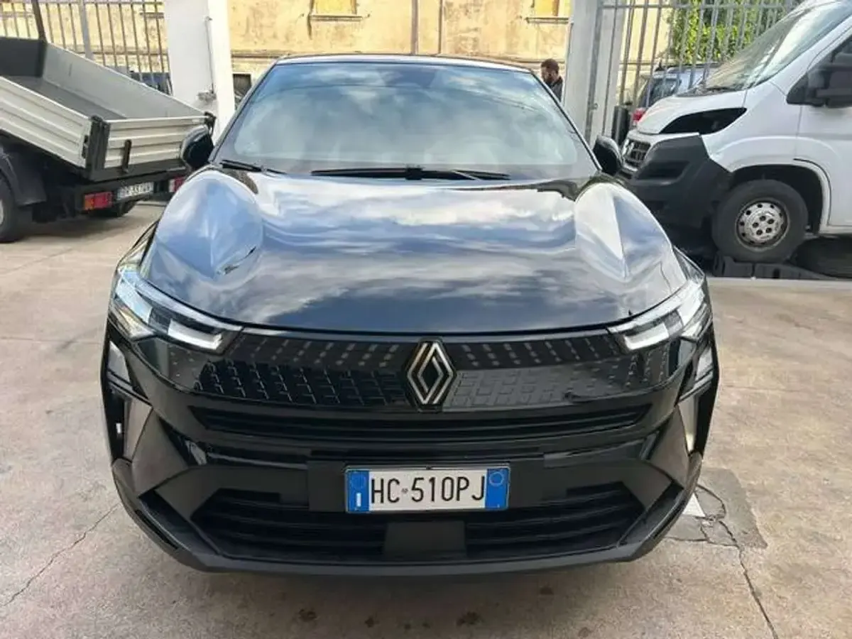 Usata Renault Captur Techno 101 CV (74 kW) 2025 Nero SUV