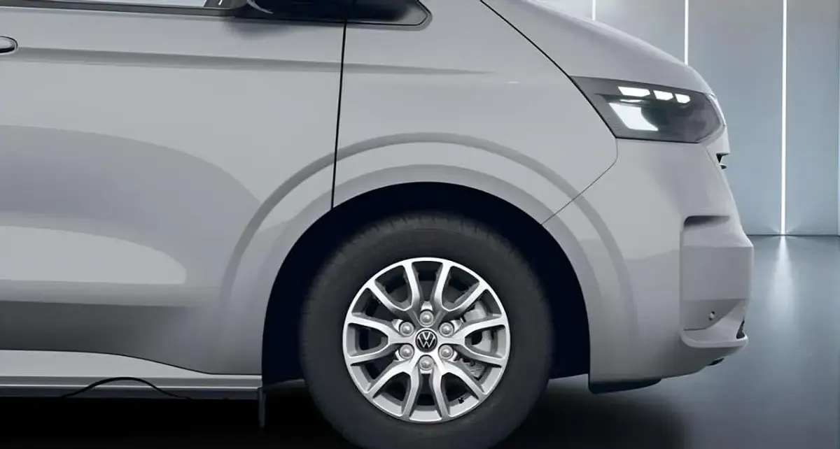 Nuova VW Caravelle Life 150 CV (110 kW) 2026 Stone grey Furgone