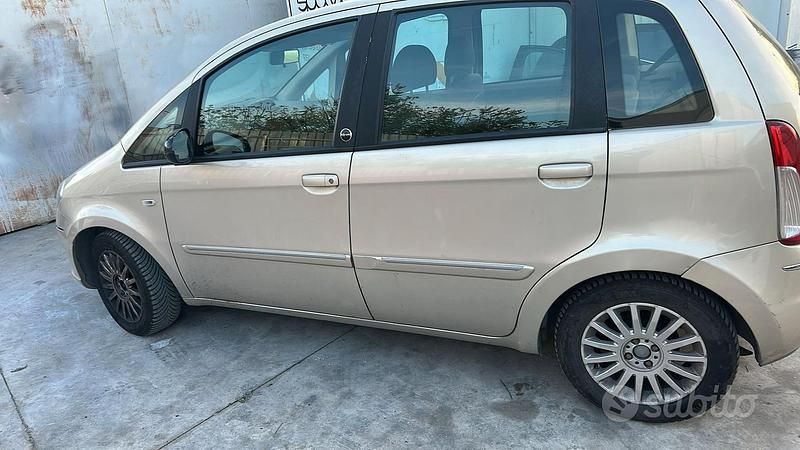 Usata Lancia Musa 95 CV (69 kW) 2012 Monovolume