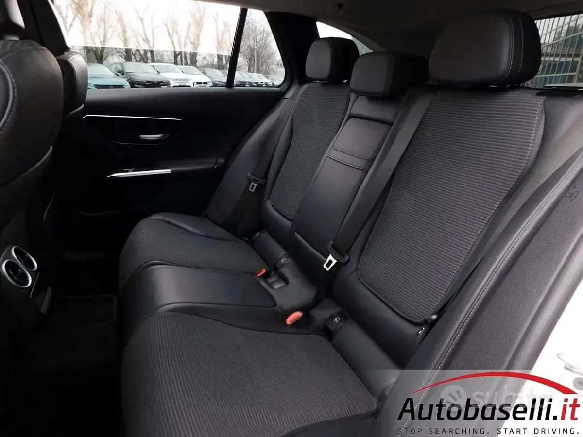 Usata Mercedes C220 Advanced 200 CV (147 kW) 2023 Bianco Station wagon