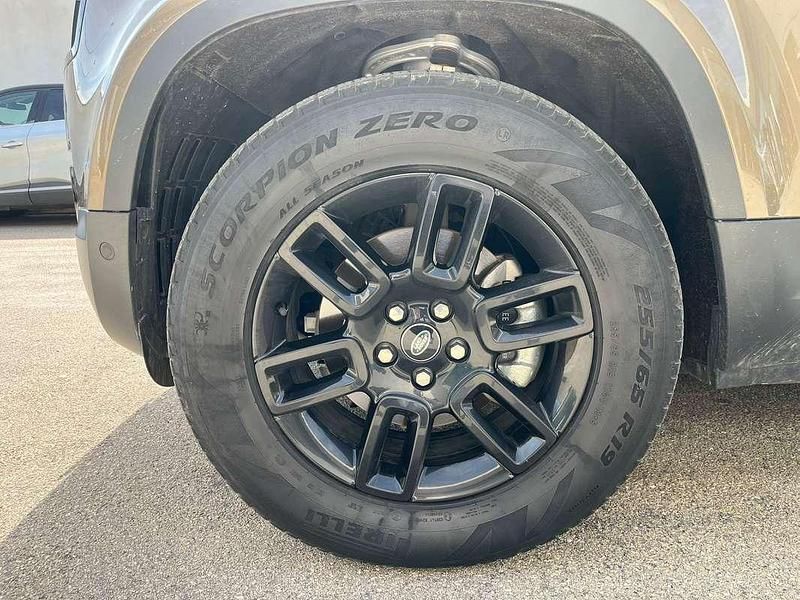 Usata Land Rover Defender 241 CV (177 kW) 2022 Bronzo SUV