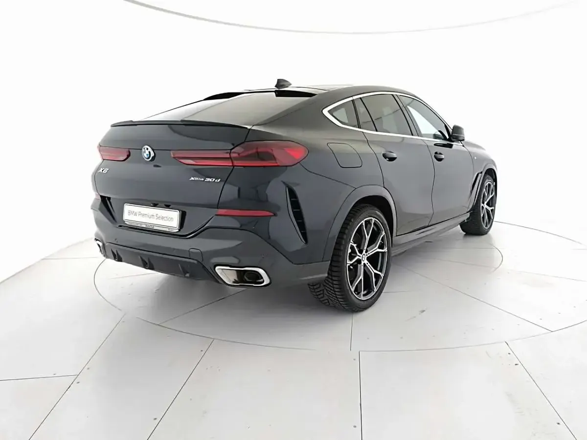 Usata BMW X6 M Sport 286 CV (210 kW) 2023 Carbon black SUV