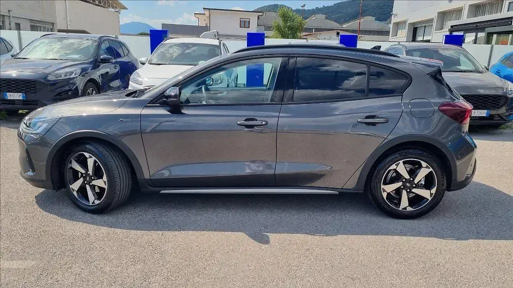 Usata Ford Focus Active 125 CV (91 kW) 2024 Magnetic grey (metallizzato) Berlina