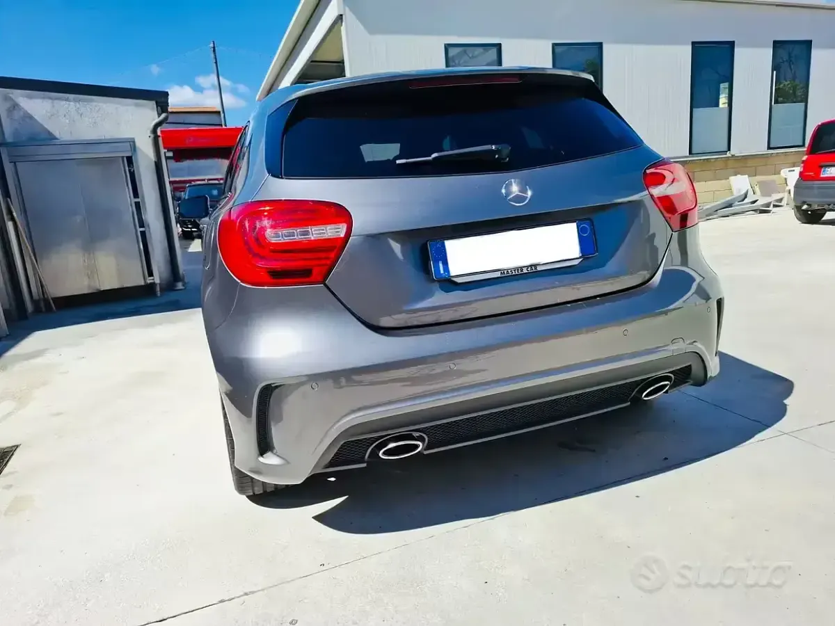 Usata Mercedes A220 170 CV (125 kW) 2015 Grigio Utilitaria