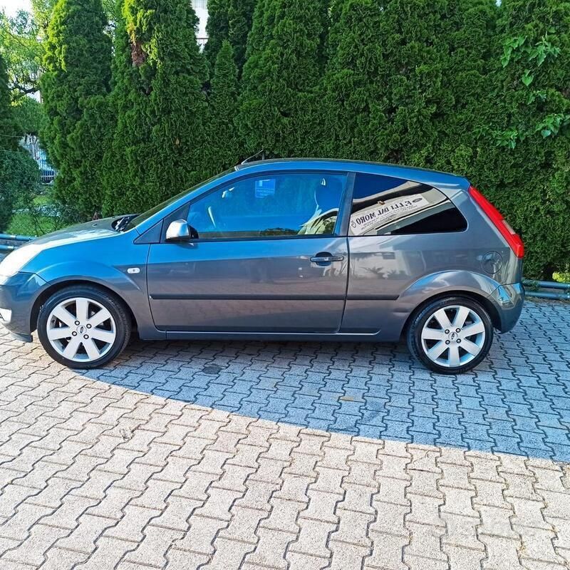 Gebraucht Ford Fiesta Collection 2005 Grau Kleinwagen