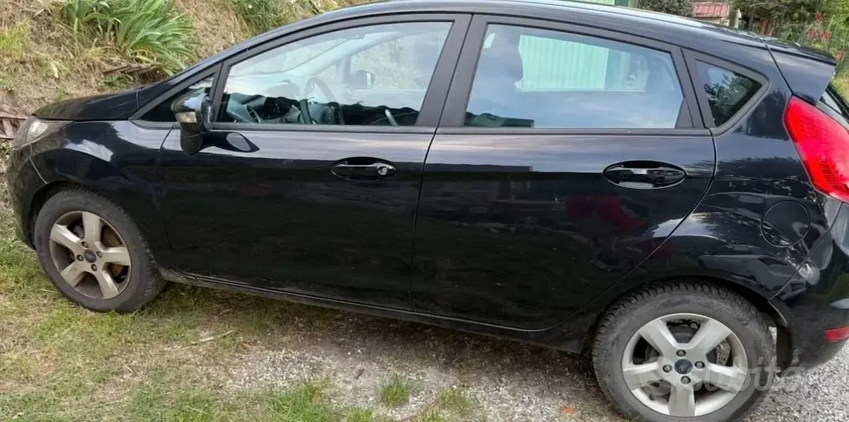 Usata Ford Fiesta 60 CV (44 kW) 2010 Nero Berlina