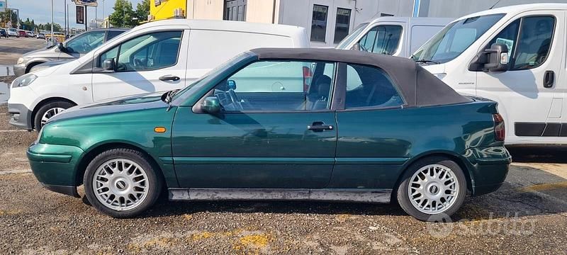 Usata VW Golf Cabriolet Trendline 75 CV (55 kW) 1998 Verde Cabrio