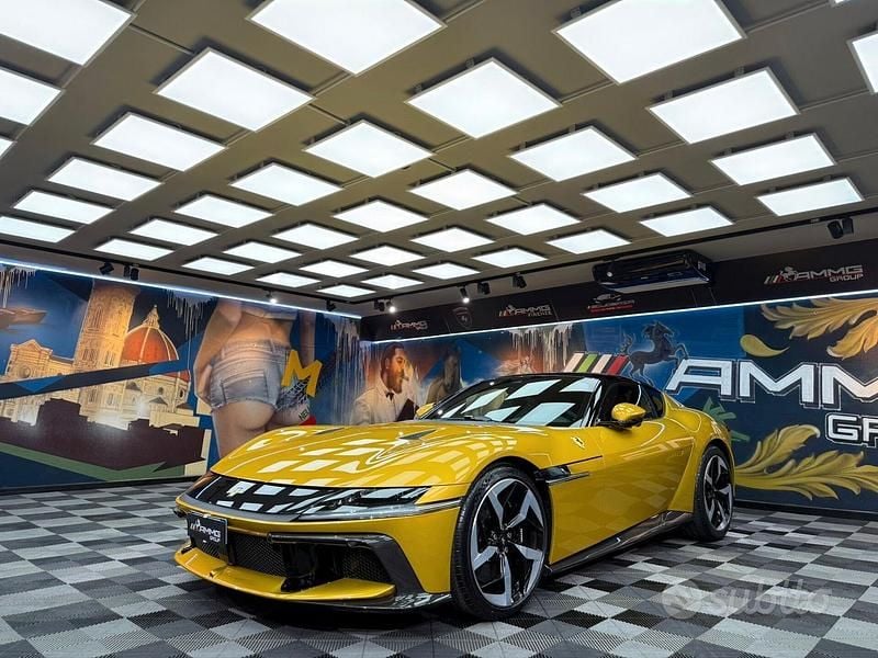 Giallo Nuova 2025 Ferrari 12 Cilindri Coupé | 599.999 € - Immagine 1/4
