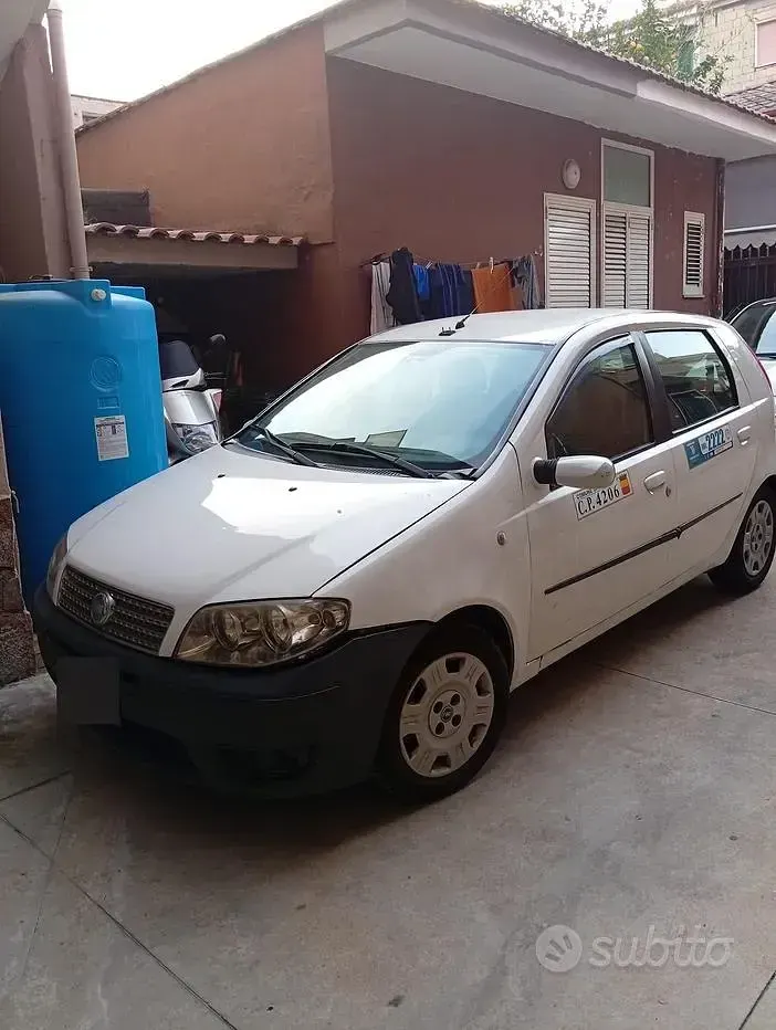 Usata Fiat Punto 69 CV (50 kW) 2007 Bianco Utilitaria
