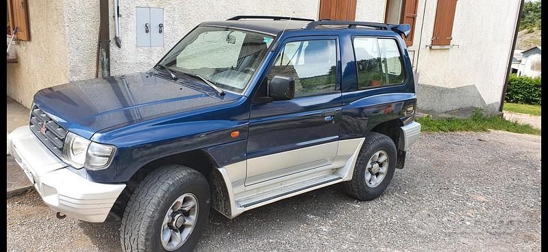 Usata Mitsubishi Pajero 1999 Blu SUV