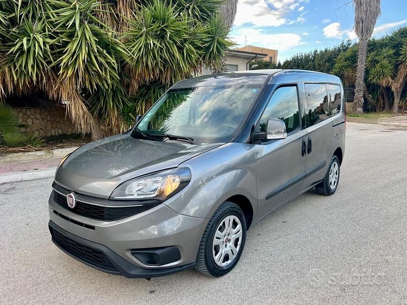 Usata Fiat Doblò 2022 Grigio Monovolume