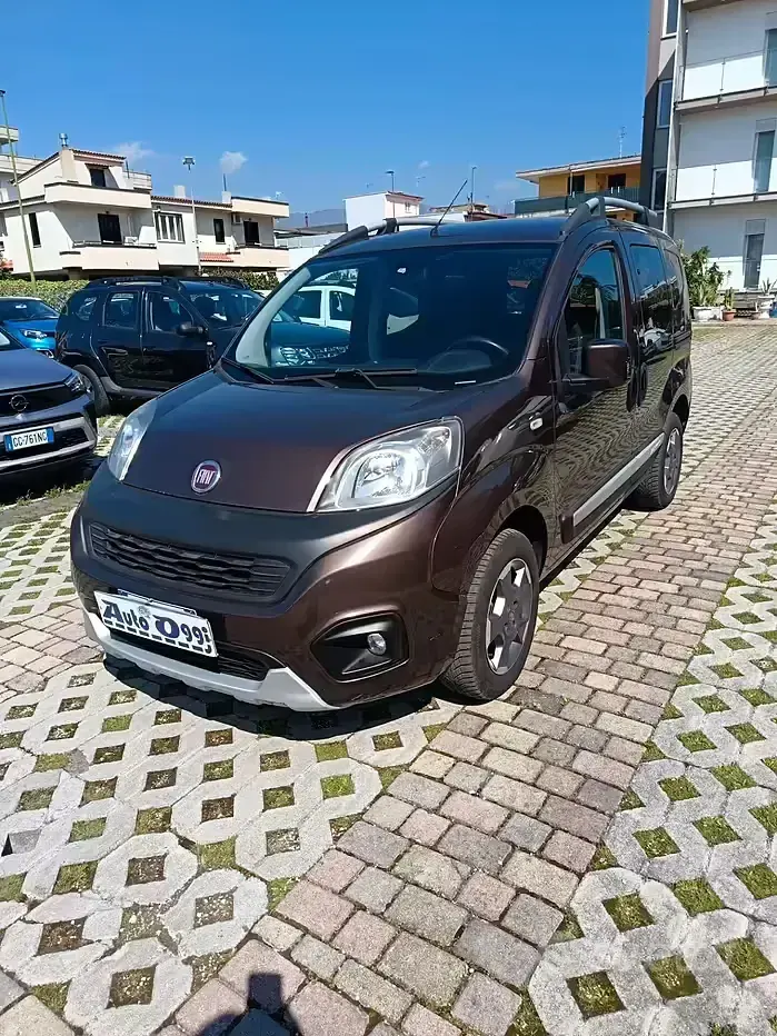 Occasion Fiat Qubo Trekking 95 ch (69 kW) 2018 Marron Monospace