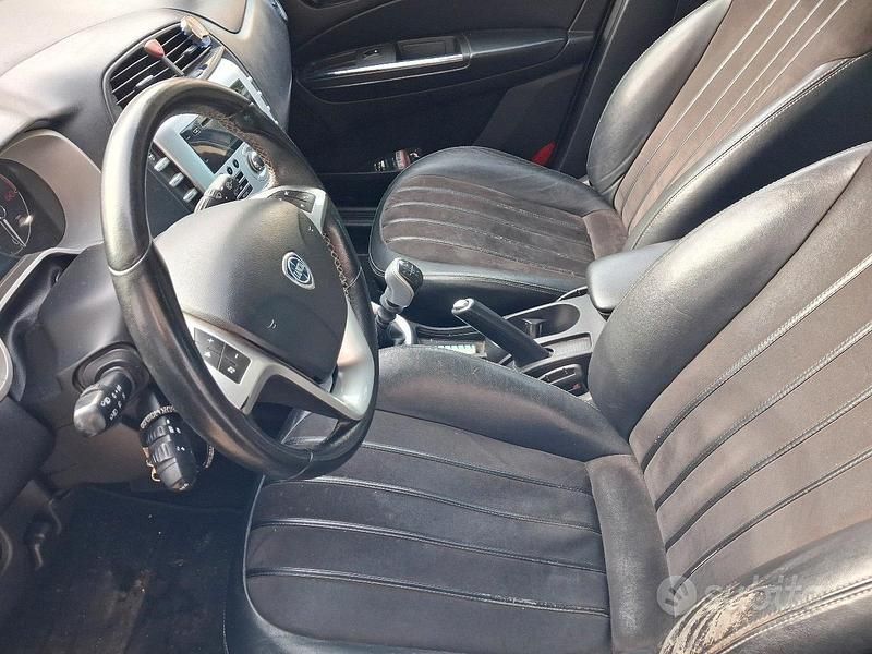 Usata Lancia Delta 2012 Grigio Utilitaria