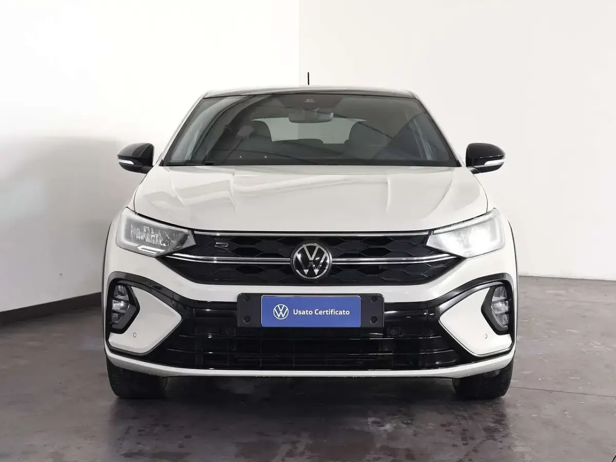 Usata VW Taigo R-line 110 CV (80 kW) 2022 Ascot grey nero SUV