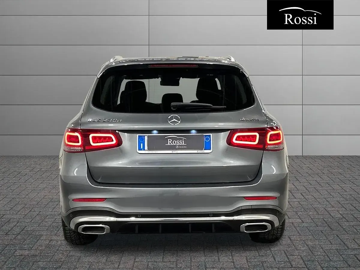 Usata Mercedes GLC220 Premium 194 CV (142 kW) 2022 Grigio medio metallizzato SUV