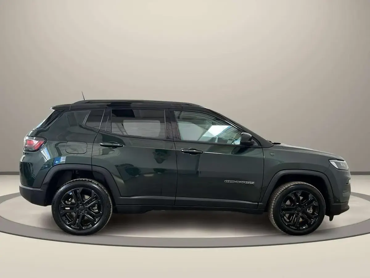 Usata Jeep Compass North 241 CV (177 kW) 2025 Verde SUV