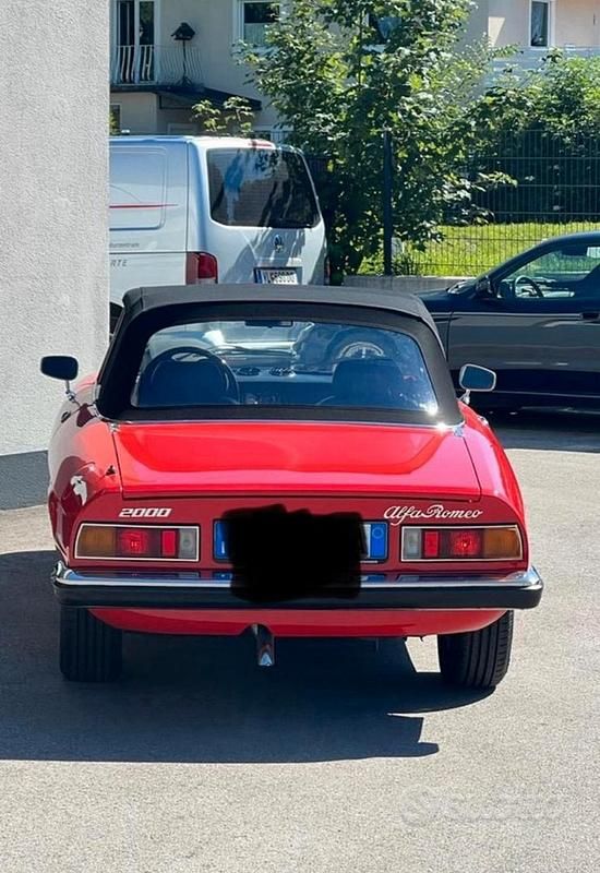 Usata Alfa Romeo Spider 128 CV (94 kW) 2022 Rosso Cabrio