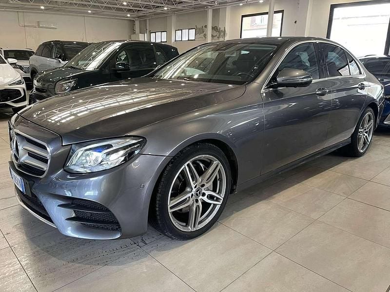 Usata Mercedes E220 Premium Plus 194 CV (142 kW) 2019 Grigio medio met. Berlina