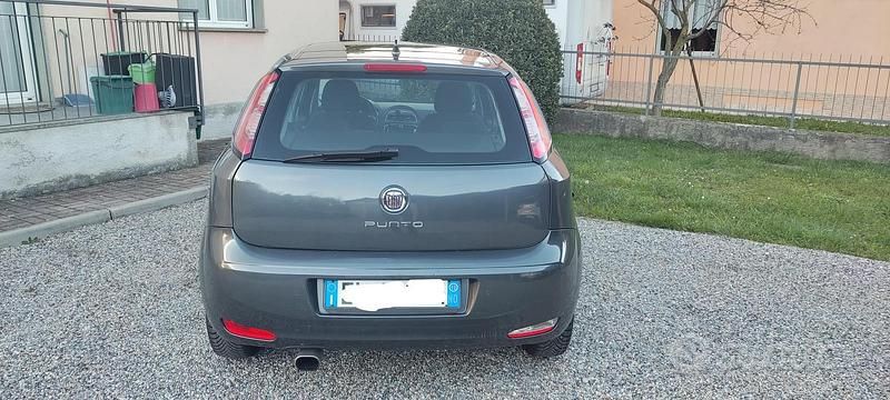 Usata Fiat Punto Evo Lounge 77 CV (56 kW) 2012 Utilitaria