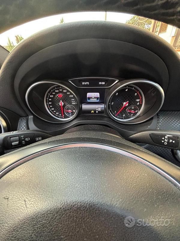 Begagnad Mercedes A200 136 HK (100 kW) 2020 Halvkombi
