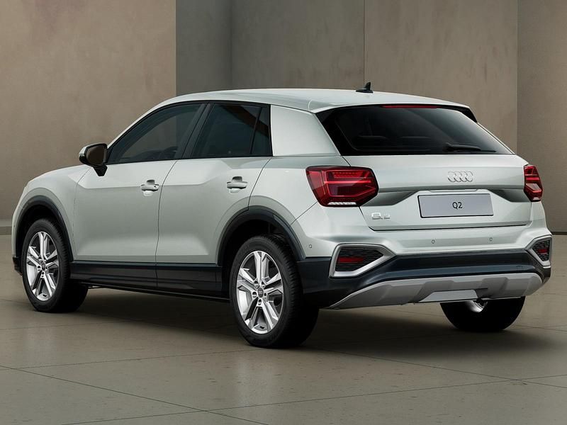 Nuova Audi Q2 Advanced Plus 2026 Argento cavo metallizzato SUV