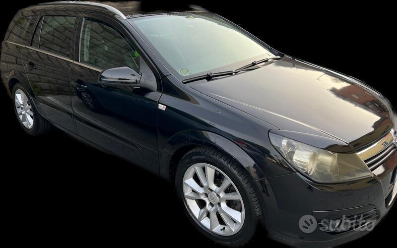 Usato 2005 Opel Astra 1.9 Diesel 120 CV (3.400 €)