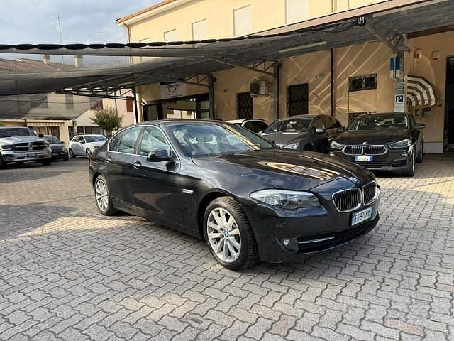 Usata BMW 530 Efficient Dynamics 258 CV (189 kW) 2010 Nero Berlina