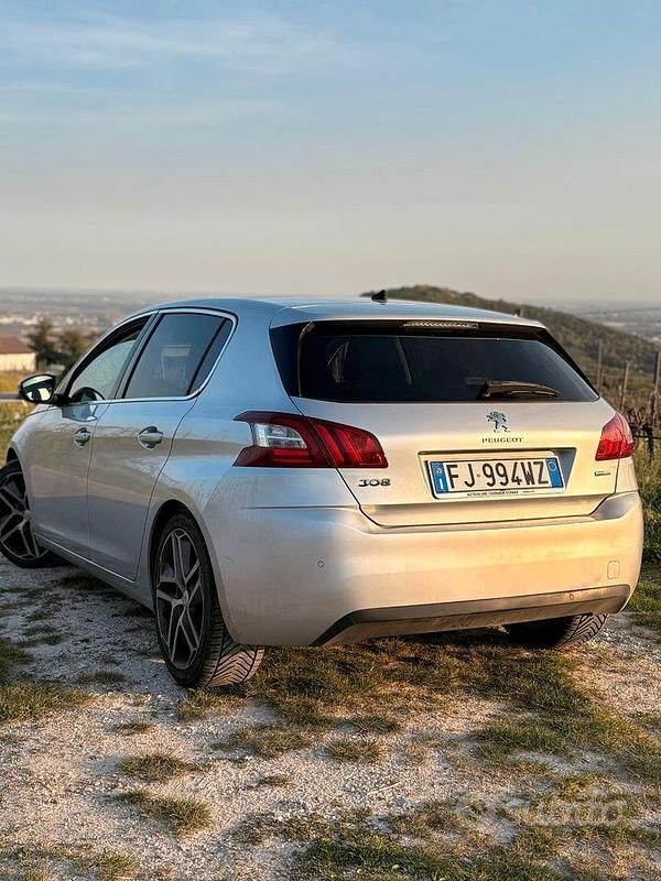 Usata Peugeot 308 GT-line 130 CV (95 kW) 2017 Grigio Berlina